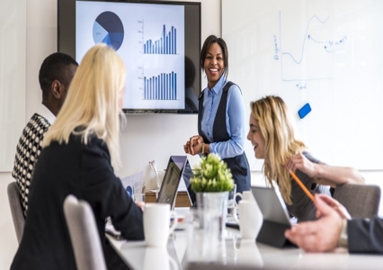 Đẩy mạnh ứng dụng công nghệ thông tin trong lĩnh vực giáo dục